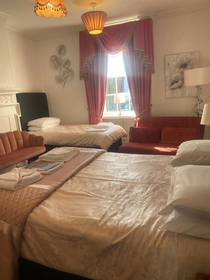 Parlors Hall Hotel Бриджнорс Экстерьер фото